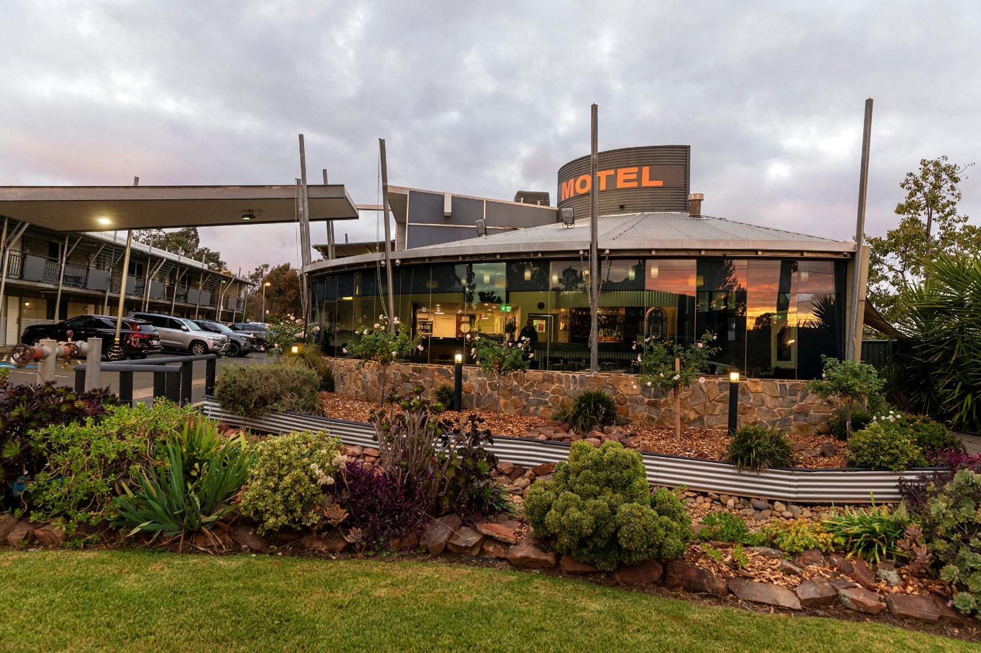 Station Motel Parkes Exterior foto